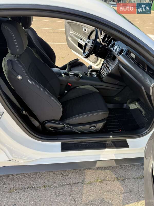 Купе Ford Mustang 2017 в Одессе фото 8 Купе Ford Mustang 2017 в Одессе