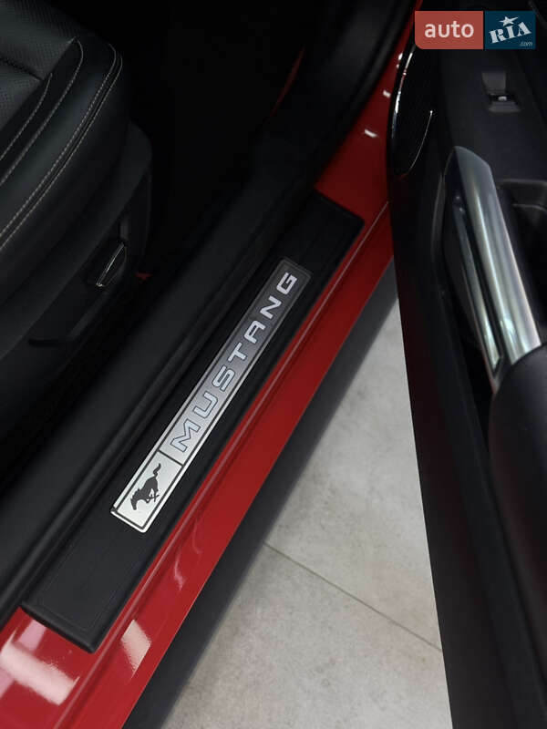 Купе Ford Mustang 2017 в Киеве