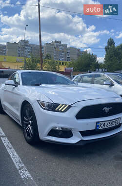 Купе Ford Mustang 2017 в 
