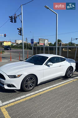 Купе Ford Mustang 2017 в 