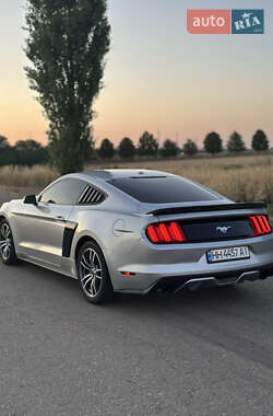 Купе Ford Mustang 2016 в 