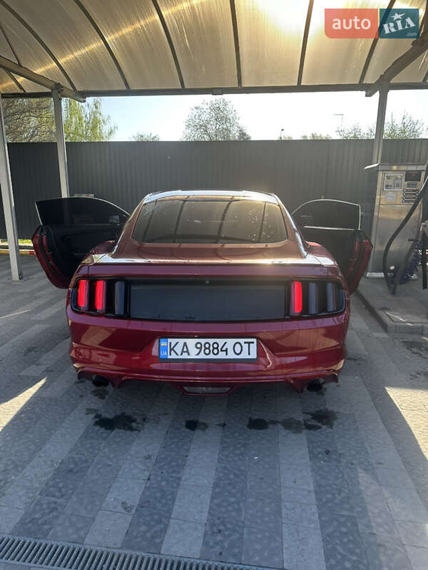 Купе Ford Mustang 2015 в Киеве