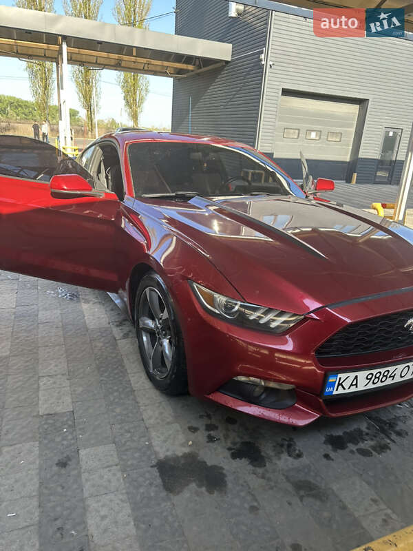 Купе Ford Mustang 2015 в Киеве