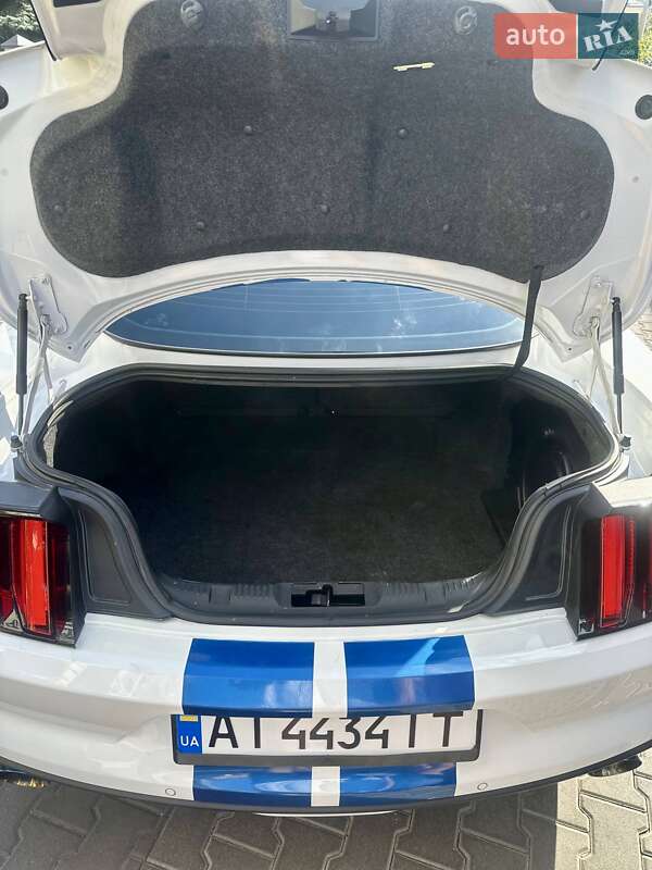 Купе Ford Mustang 2015 в Киеве фото 5 Купе Ford Mustang 2015 в Киеве
