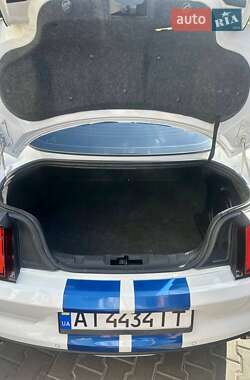 Купе Ford Mustang 2015 в 