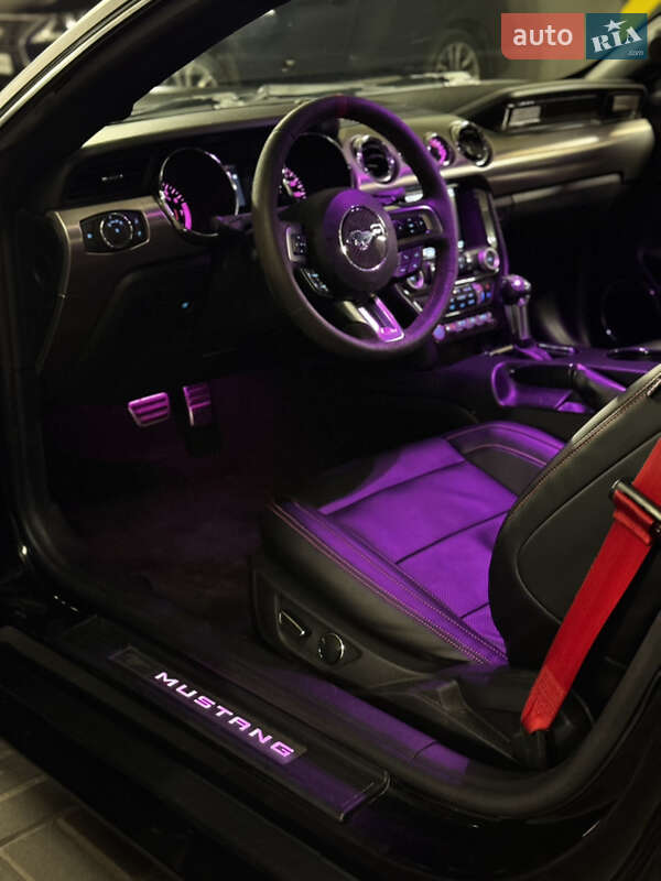 Купе Ford Mustang 2015 в Львове
