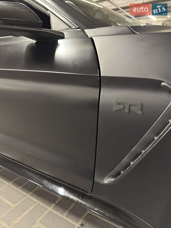 Купе Ford Mustang 2015 в Львове