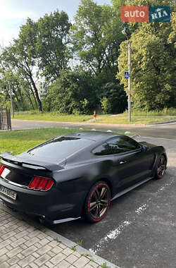 Купе Ford Mustang 2015 в 