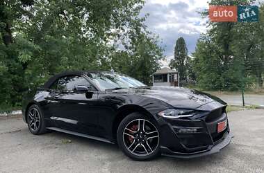 Кабриолет Ford Mustang 2019 в 
