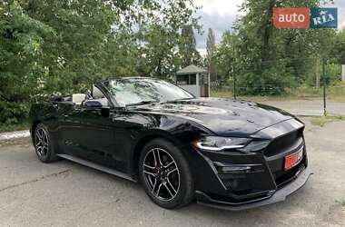 Кабриолет Ford Mustang 2019 в 