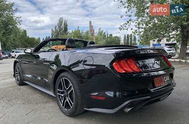 Кабриолет Ford Mustang 2019 в 