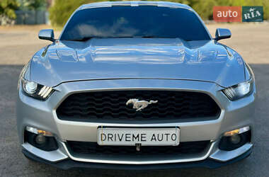 Купе Ford Mustang 2016 в 