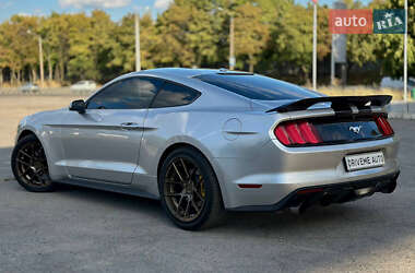 Купе Ford Mustang 2016 в 