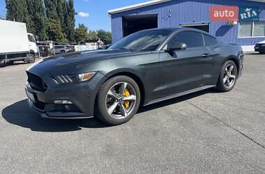 Купе Ford Mustang 2015 в Києві