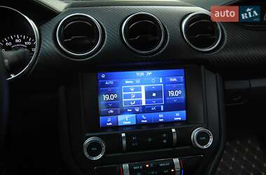 Купе Ford Mustang 2022 в 