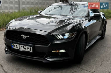 Купе Ford Mustang 2016 в Киеве