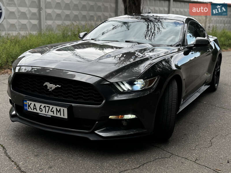 Купе Ford Mustang 2016 в 