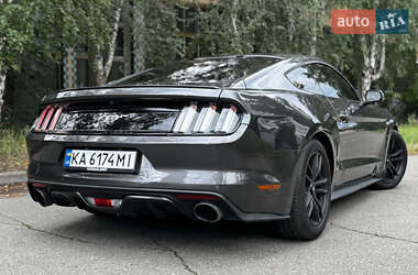 Купе Ford Mustang 2016 в 