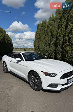 Кабріолет Ford Mustang 2016 в Києві