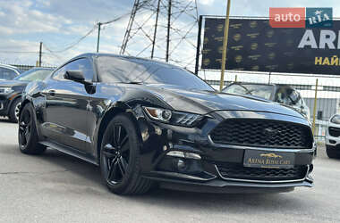 Купе Ford Mustang 2014 в 