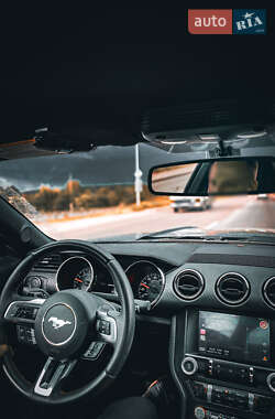 Купе Ford Mustang 2015 в 