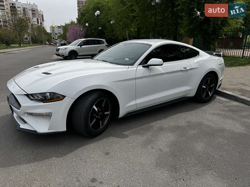Купе Ford Mustang 2019 в Києві фото 2 Купе Ford Mustang 2019 в Києві