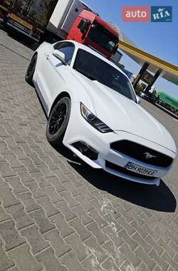 Купе Ford Mustang 2015 в 