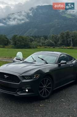 Купе Ford Mustang 2016 в Киеве