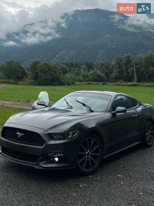 Купе Ford Mustang 2016 в 
