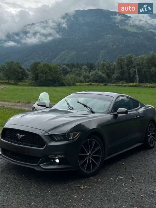 Купе Ford Mustang 2016 в Киеве фото 32 Купе Ford Mustang 2016 в Киеве