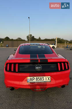 Купе Ford Mustang 2015 в 