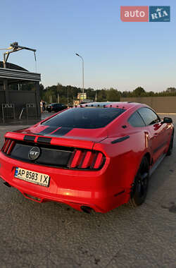 Купе Ford Mustang 2015 в 