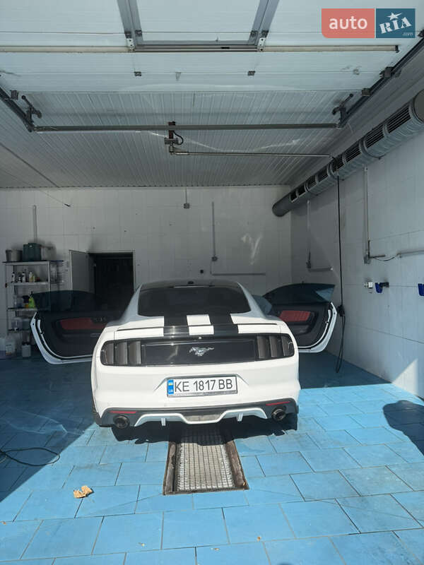 Купе Ford Mustang 2015 в Днепре фото 16 Купе Ford Mustang 2015 в Днепре