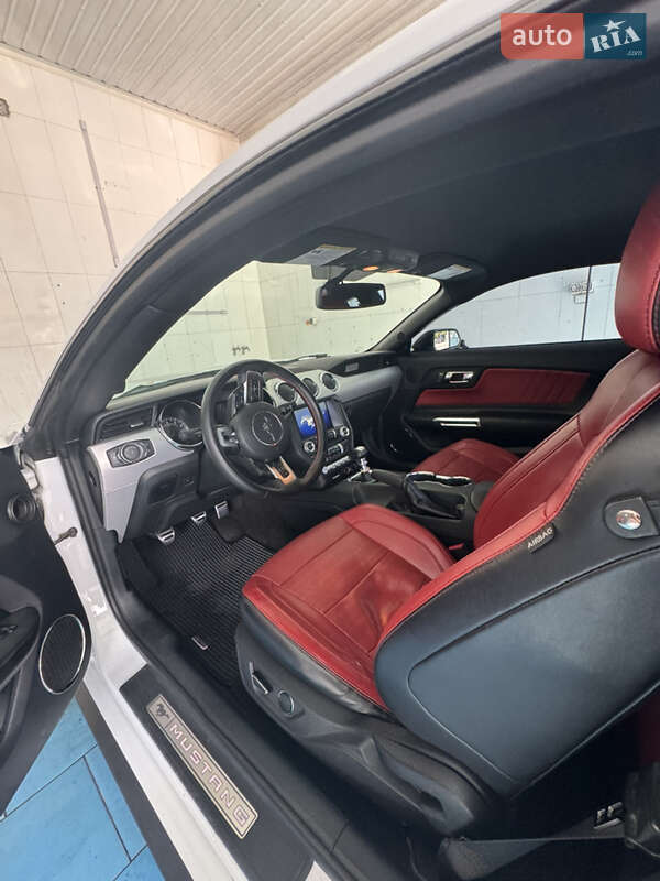 Купе Ford Mustang 2015 в Днепре фото 21 Купе Ford Mustang 2015 в Днепре