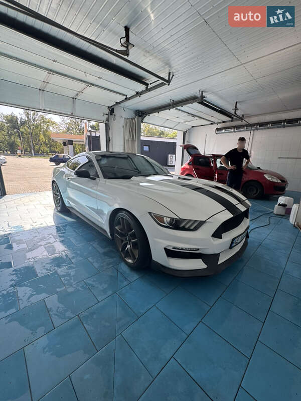 Купе Ford Mustang 2015 в Днепре фото 27 Купе Ford Mustang 2015 в Днепре