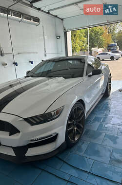 Купе Ford Mustang 2015 в 