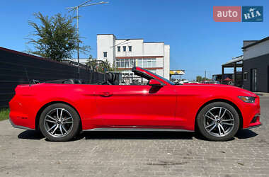 Кабриолет Ford Mustang 2015 в 