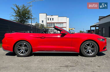 Кабриолет Ford Mustang 2015 в 