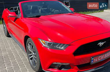 Кабриолет Ford Mustang 2015 в 