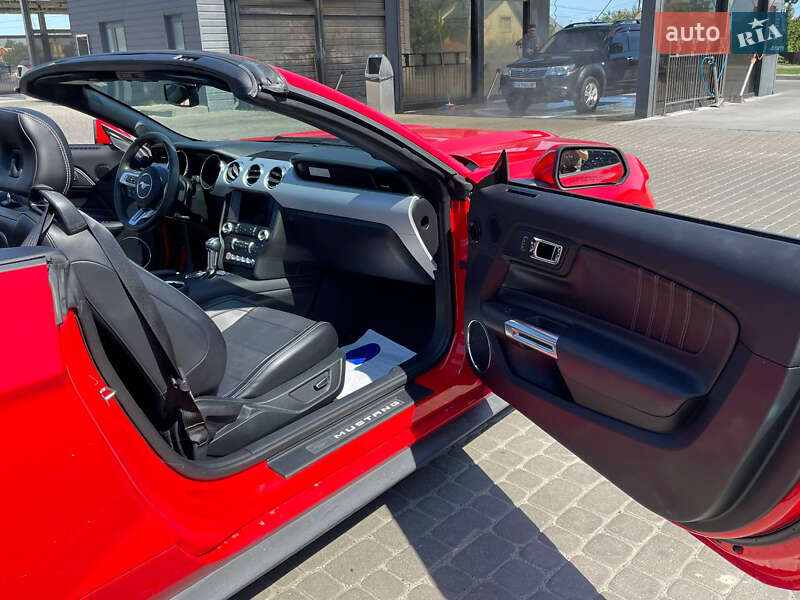 Кабриолет Ford Mustang 2015 в Ковеле