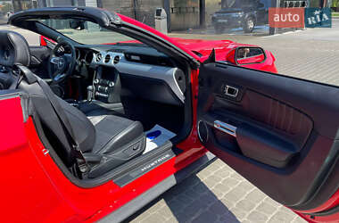 Кабриолет Ford Mustang 2015 в 