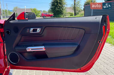 Кабриолет Ford Mustang 2015 в 