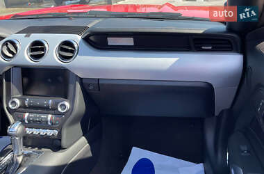 Кабриолет Ford Mustang 2015 в 