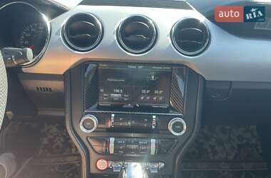Купе Ford Mustang 2015 в 