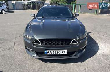 Купе Ford Mustang 2015 в 