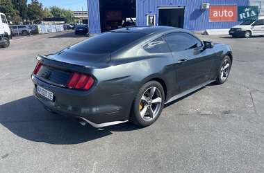 Купе Ford Mustang 2015 в 