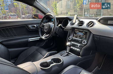 Купе Ford Mustang 2015 в 