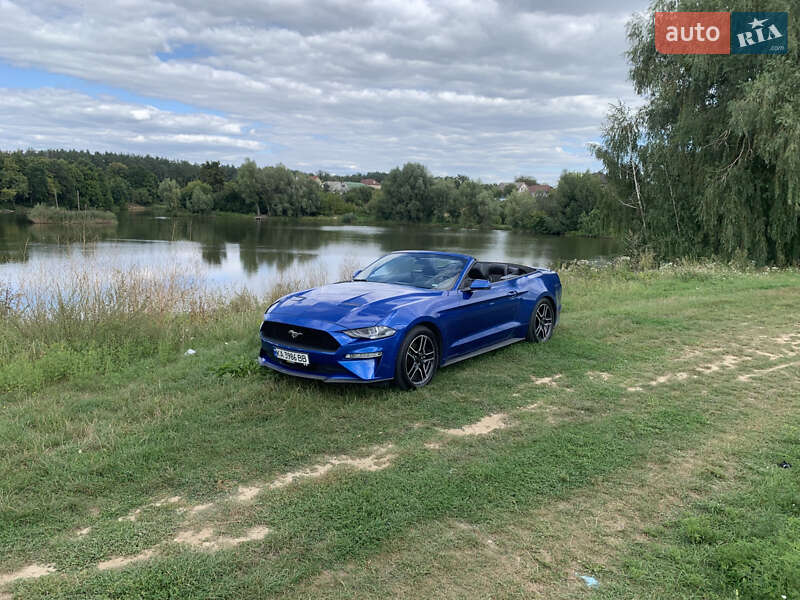 Кабриолет Ford Mustang 2018 в Киеве