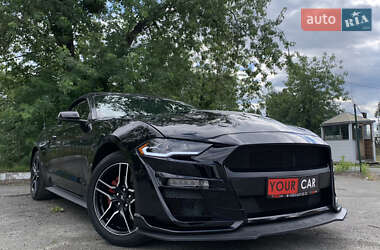 Кабриолет Ford Mustang 2019 в 