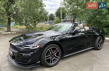 Кабриолет Ford Mustang 2019 в 